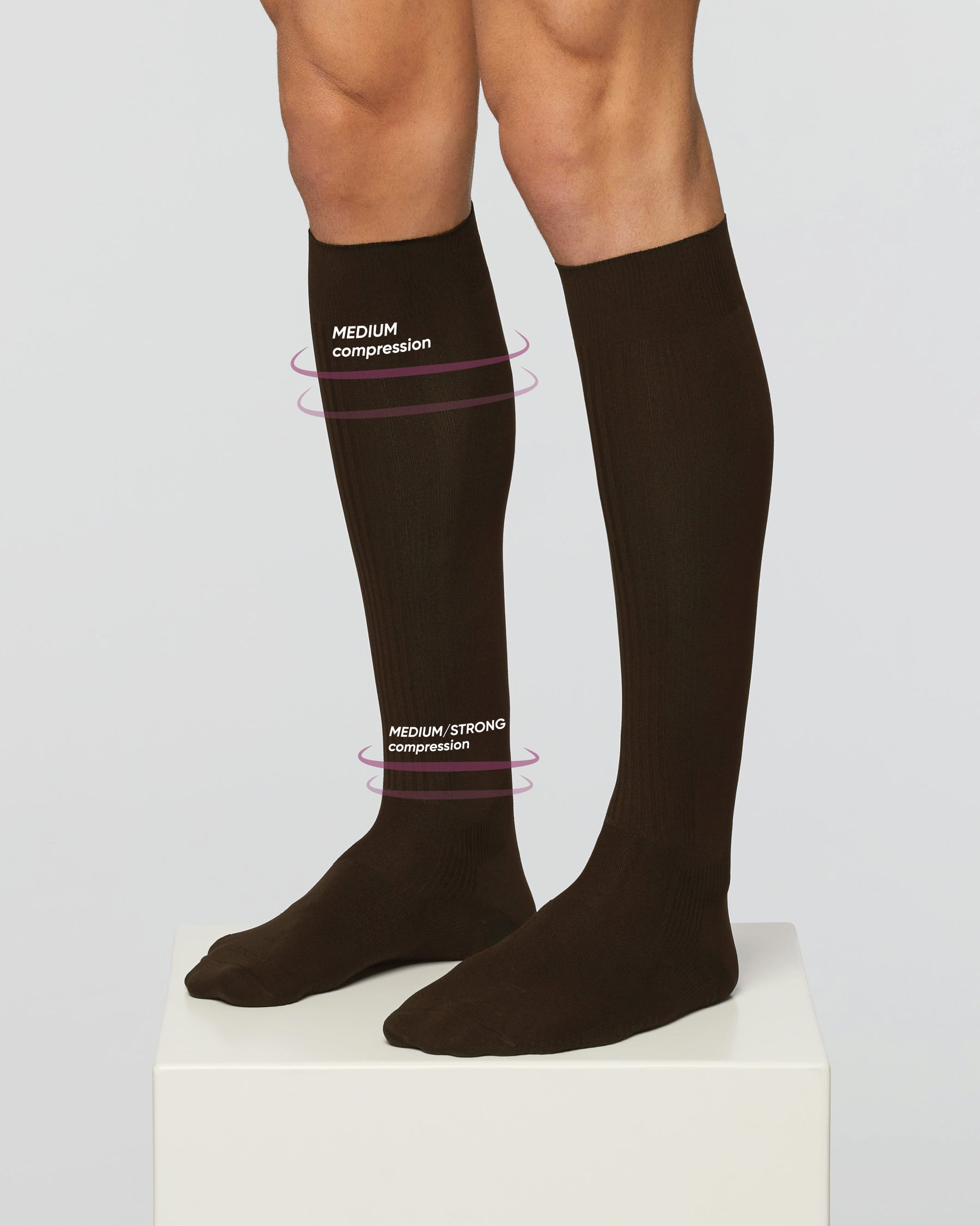 Relaxing 70 denier sock with medium graduated compression