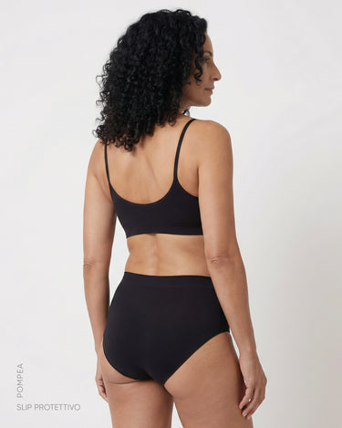 Slip donna protettivo per piccole perdite