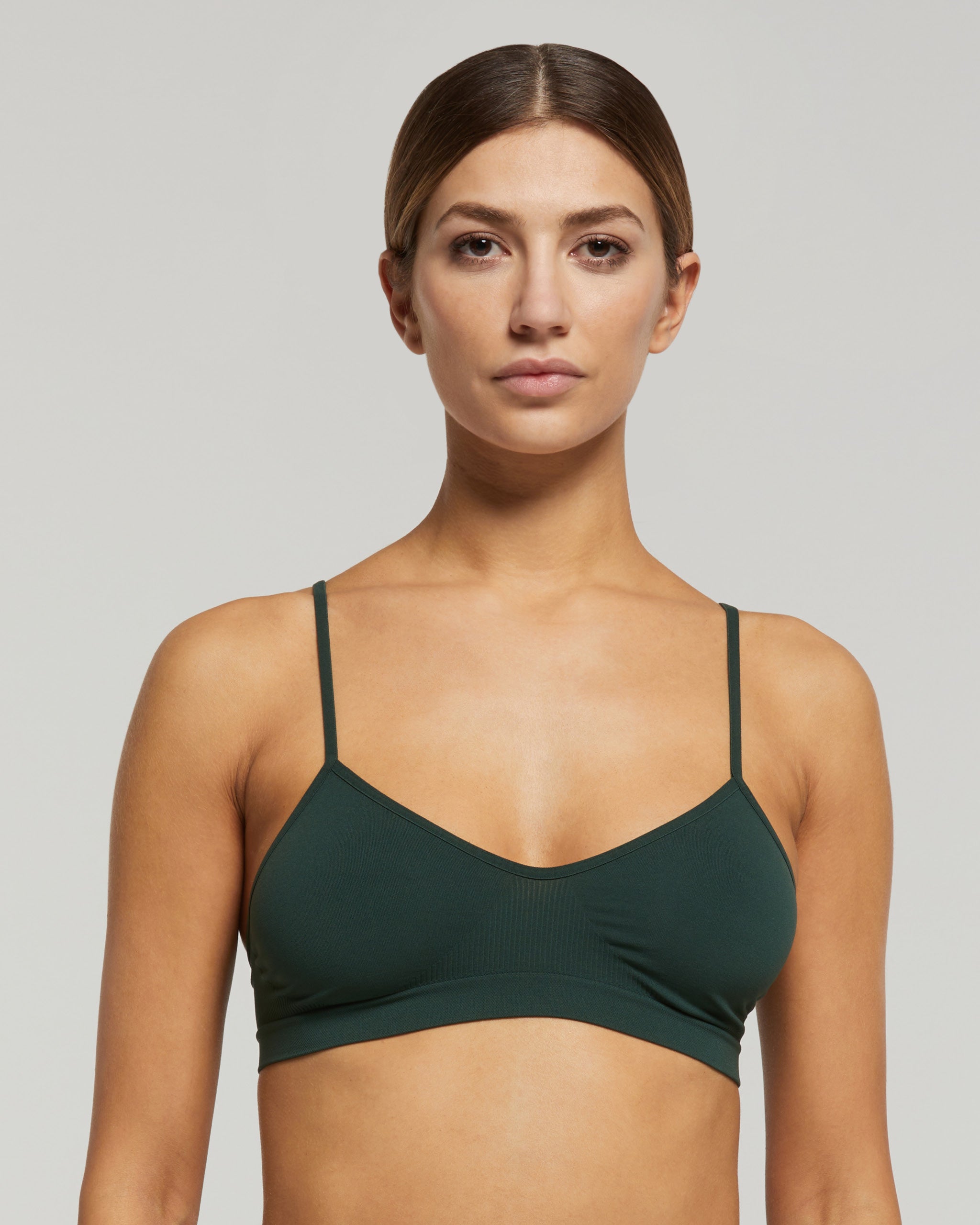 Seamless brassiere with thin straps Pompea