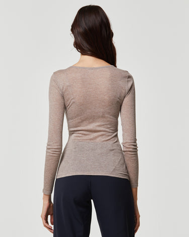 Maglia rib con scollo barchetta in modal cashmere a costine