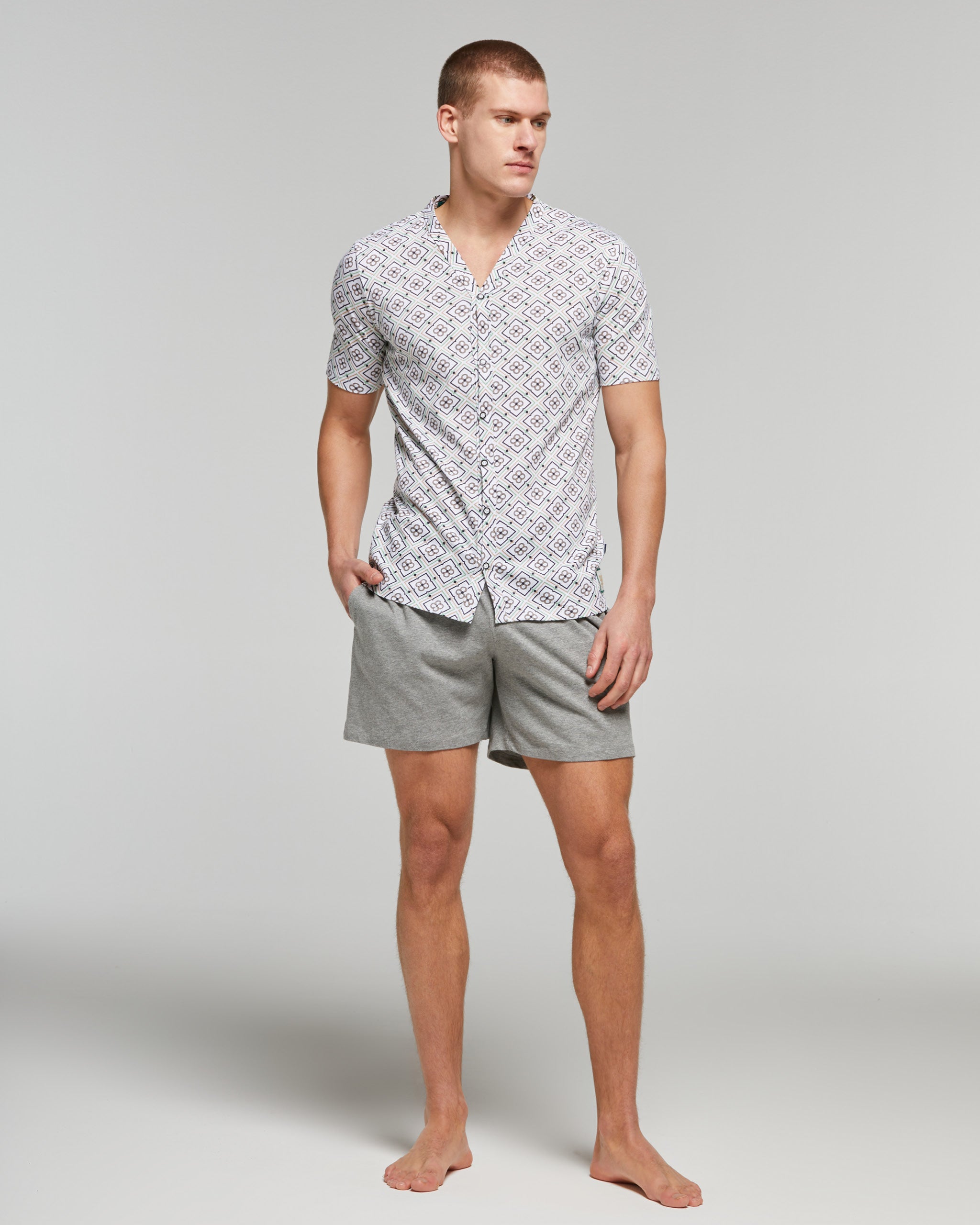 Pigiama Corto In Cotone Organico Scollatura A V Tasca Sul Petto Motivo A Quadretti Comfort Nightwear Pigiama Corto In Cotone Organico Scollatura A V Tasca Sul Petto Motivo A Quadretti Comfort Nightwear