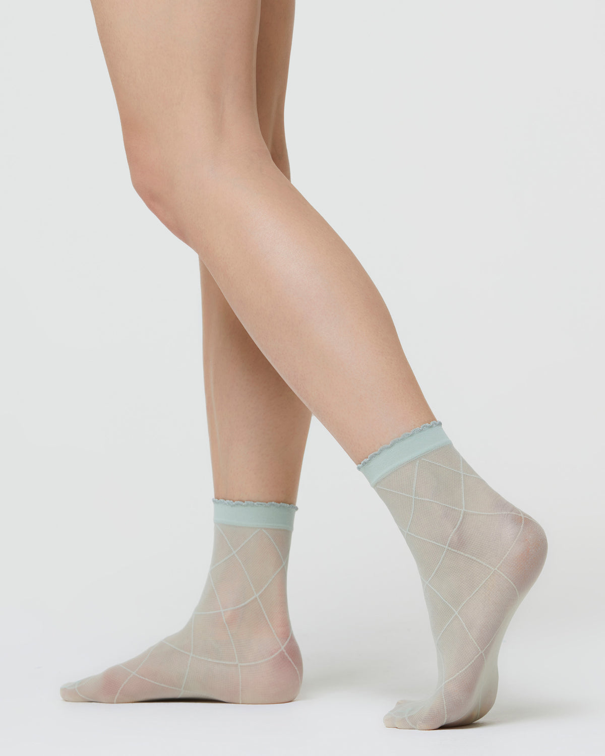 LILIAN SHEER SOCK WITH MICROTULLE EFFECT
