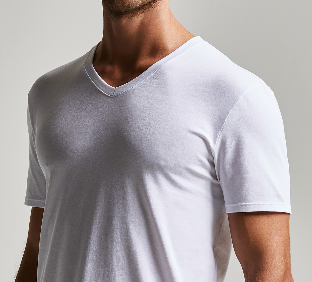 V-NECK T-SHIRT VEST