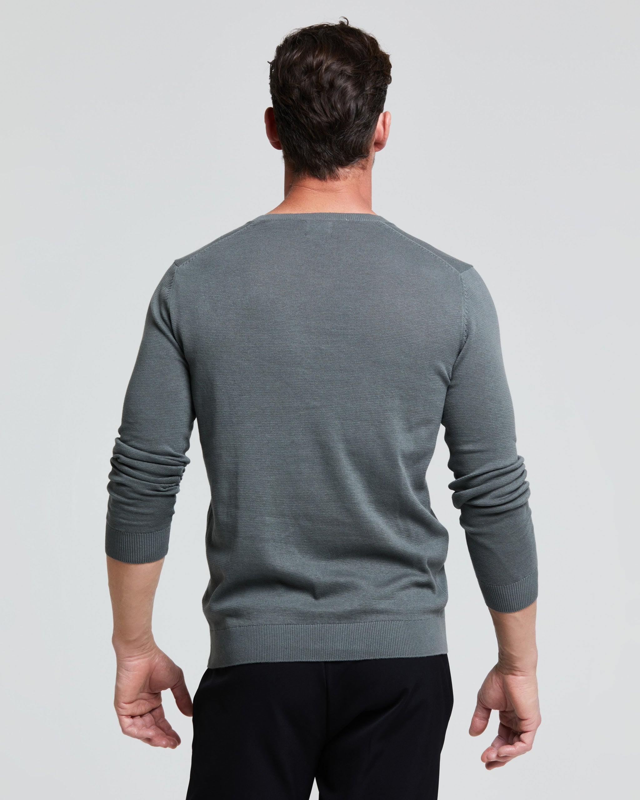 NICOLA LANGÄRMELIGER PULLOVER MIT V-AUSSCHNITT