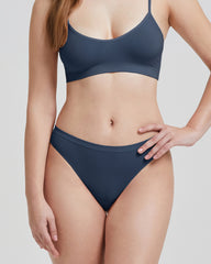 Nahtloser Slip Frau Skin Shades