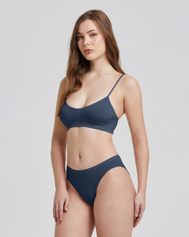 Nahtloser Slip Frau Skin Shades
