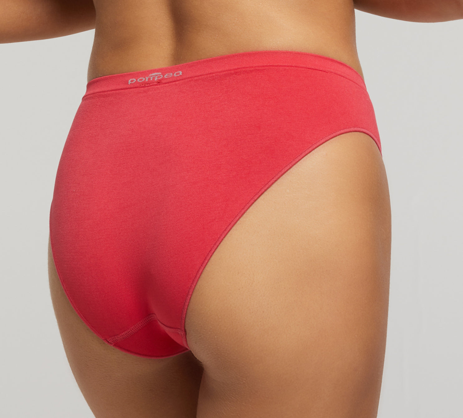 Women's seamless briefs with knitted gusset