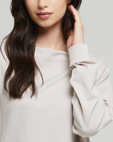 Maglia scollo barchetta seamless