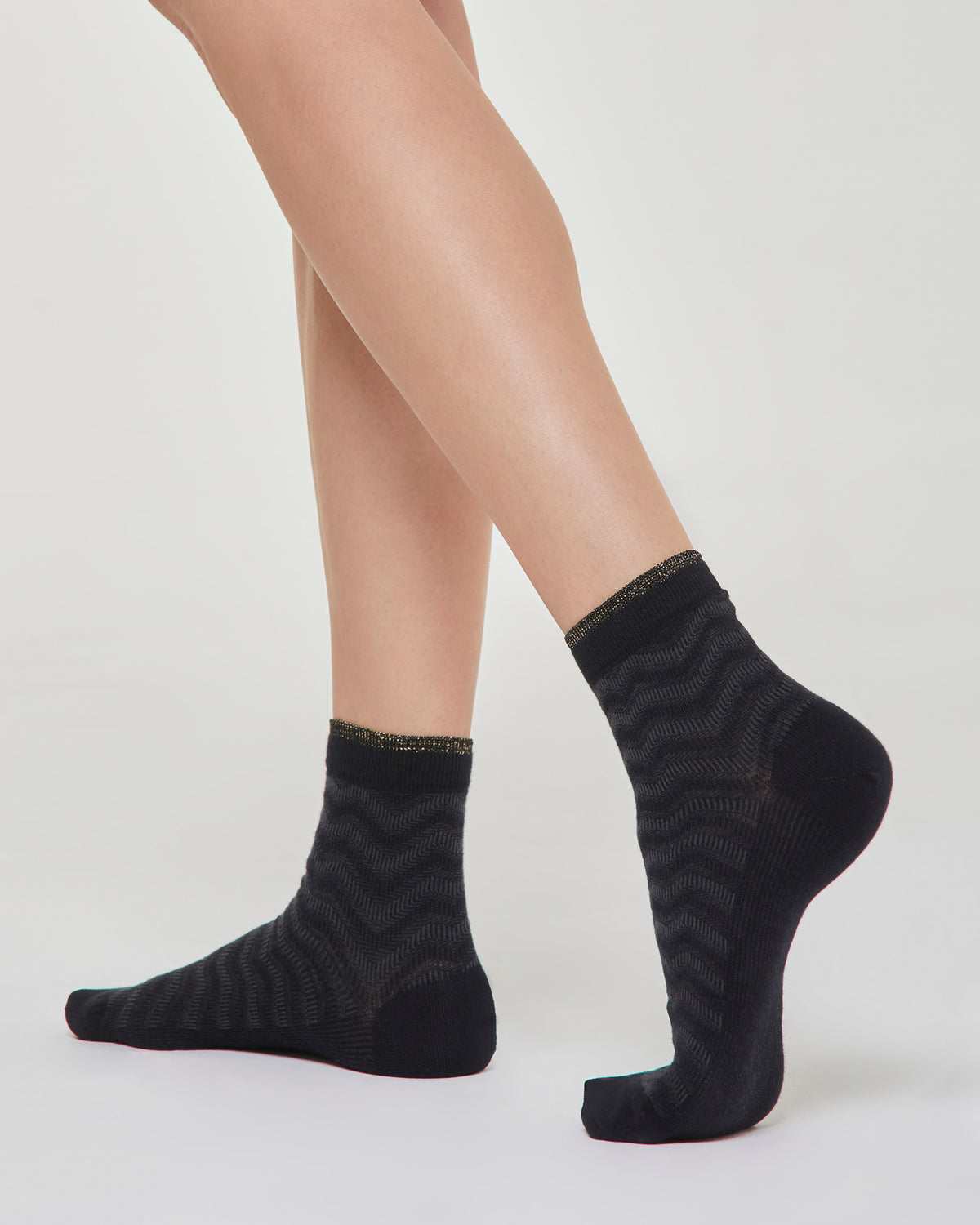 Brigitta-Socken mit geometrischem Muster