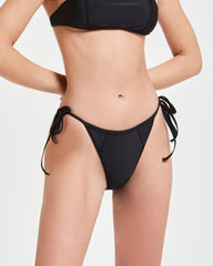 Pompea x Silvian Heach slip bows