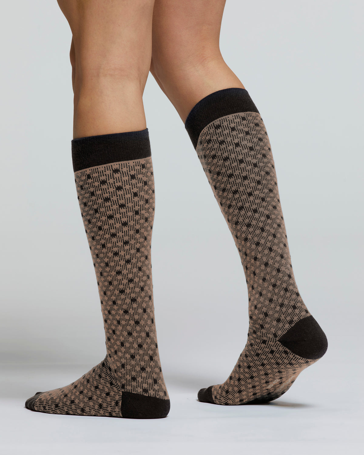 LONG COTOGNO COTTON SOCK WITH NECKTIE-PRINT PATTERN