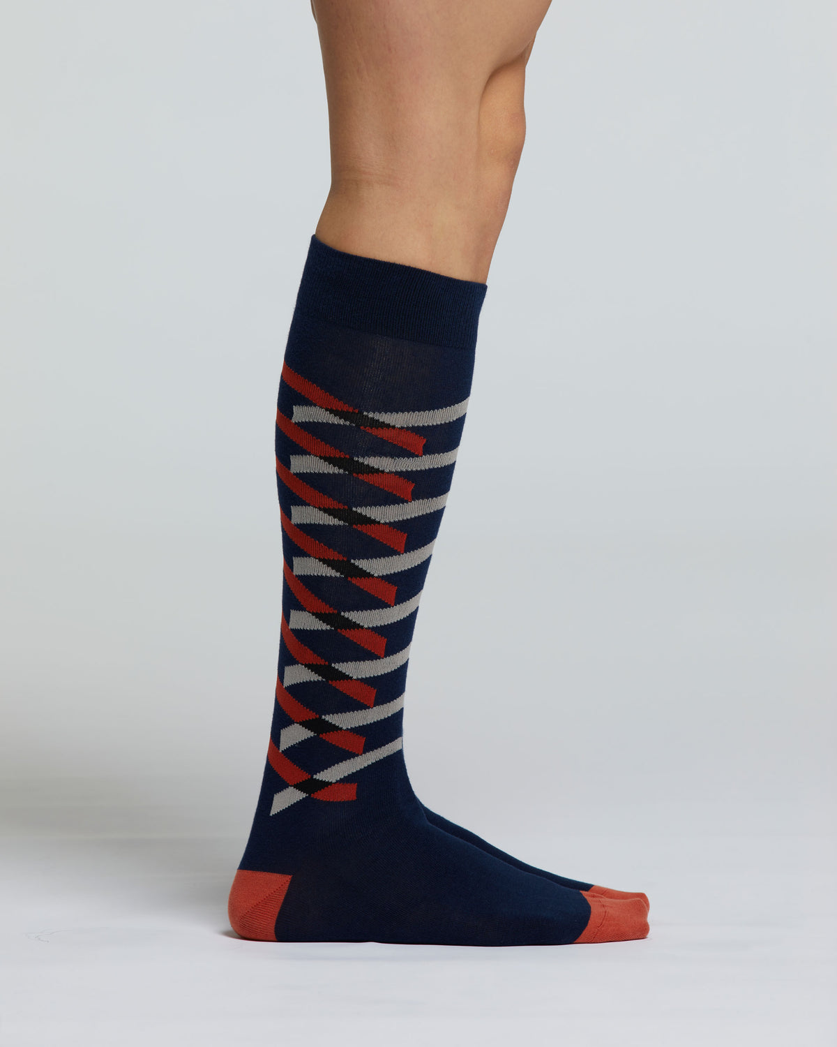 LONG COTTON ROVERE SOCK WITH ENTWINED-STRIPE PATTERN