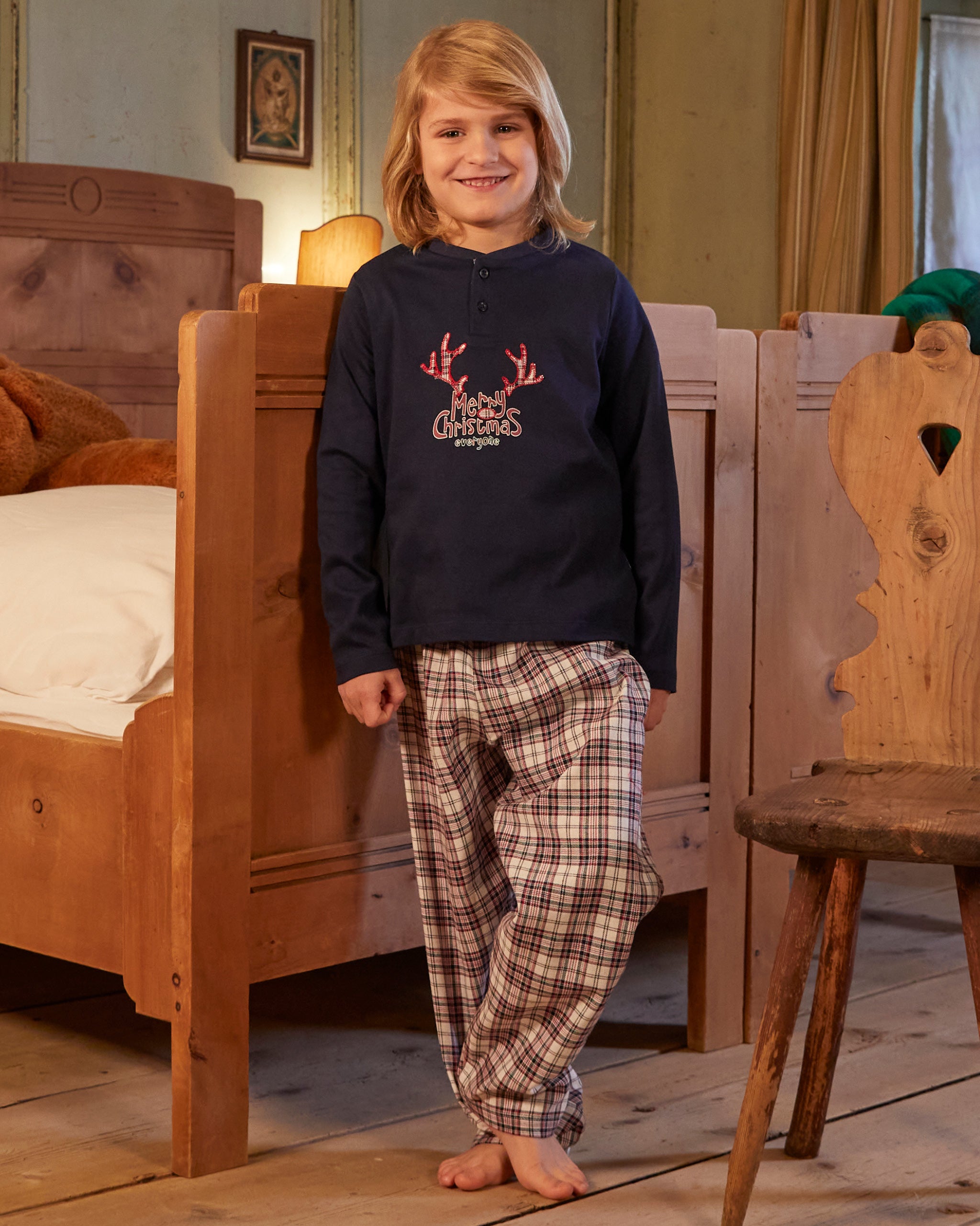 Langer Pyjama aus Interlock-Baumwolle und Flanell für Jungen „Merry Xmas“.
