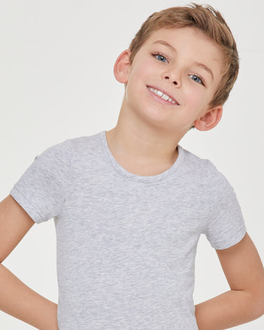 Camiseta de niño con cuello redondo en cálido algodón orgánico