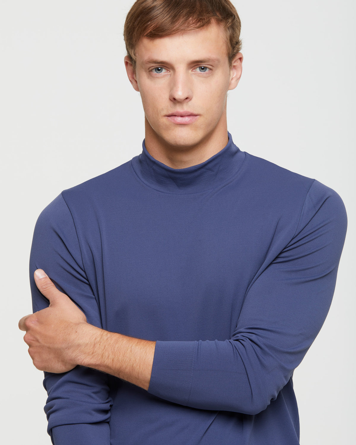 MEN'S SEAMLESS FUNNEL NECK TOP