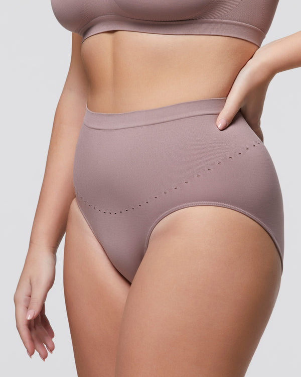 Seamless bikini briefs, Comfort Size, mauve colour