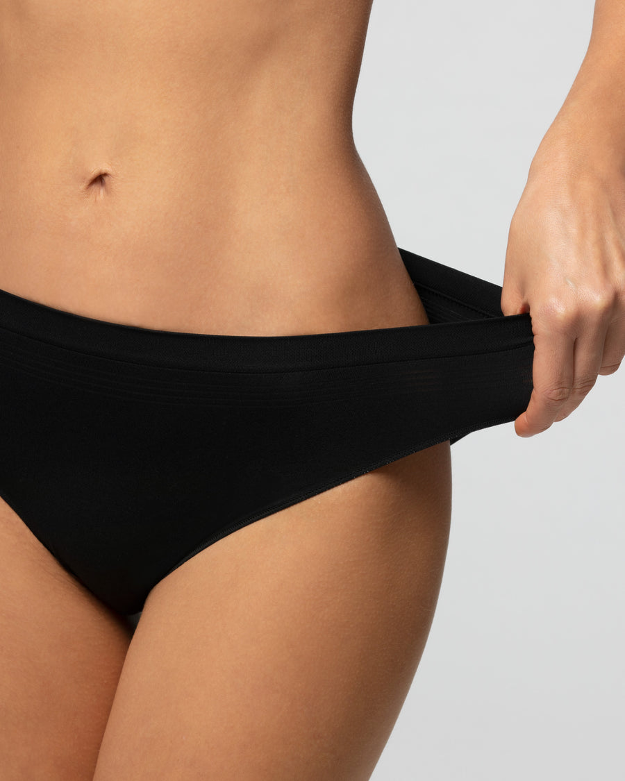Seamless elasticated bikini briefs, odor control, black