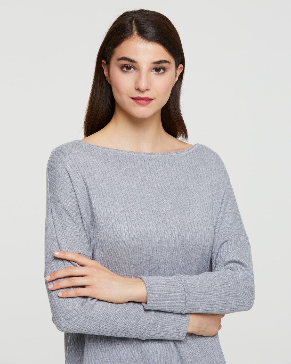 WOMEN’S RIBBED TOP WITH CREW NECK