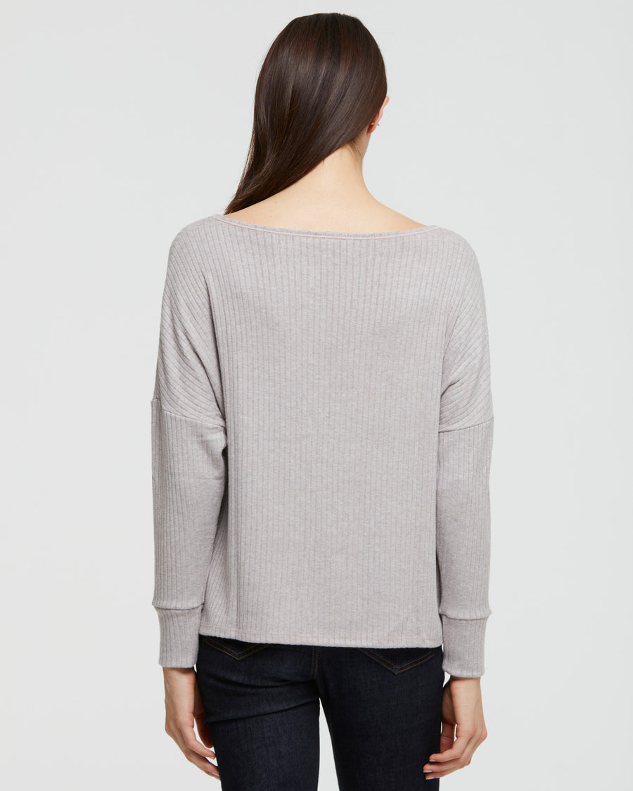 WOMEN’S RIBBED TOP WITH CREW NECK