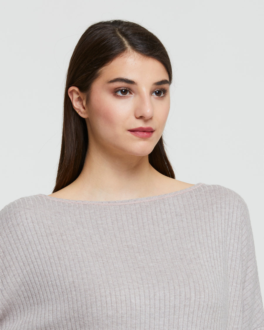 WOMEN’S RIBBED TOP WITH CREW NECK