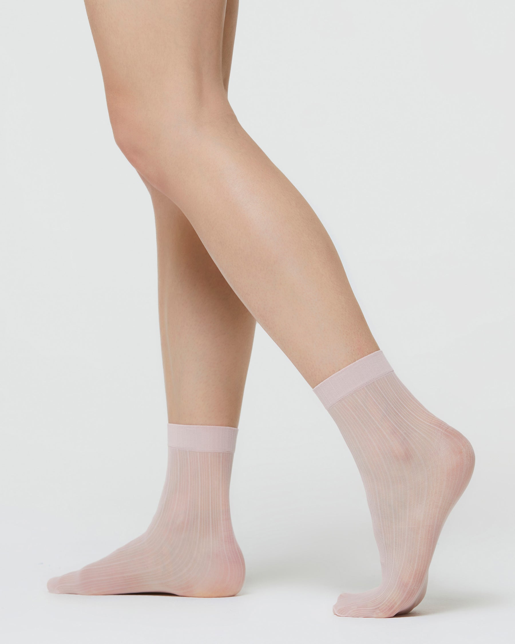 CAROL SHEER SOCK WITH VERTICAL STRIPE PATTERN