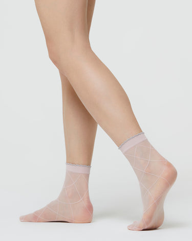 LILIAN SHEER SOCK WITH MICROTULLE EFFECT