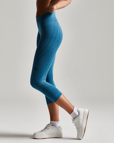 ATHLETIC THREE-QUARTER LEGGINGS